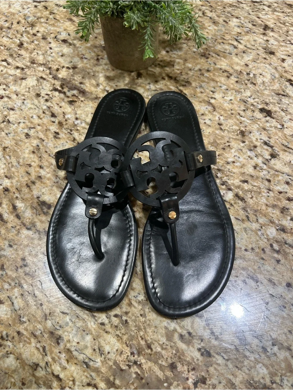 TORY BURCH Miller Black Leather Thong Sandal 11M
